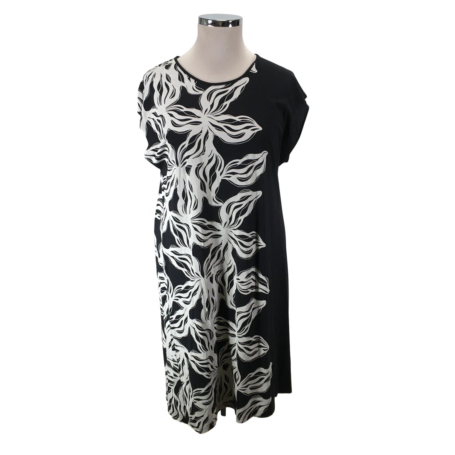  Mekko  Trikoomekko, koko 40  Nanso 