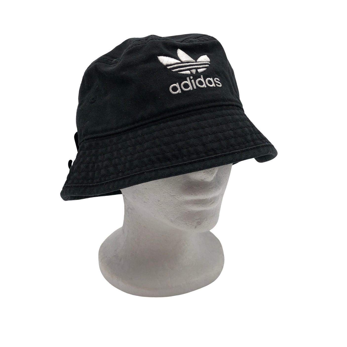 Unisex Adidas - Kesähattu, koko 48 - 50 cm -  (1)