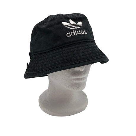 Unisex Adidas - Kesähattu, koko 48 - 50 cm -  ()