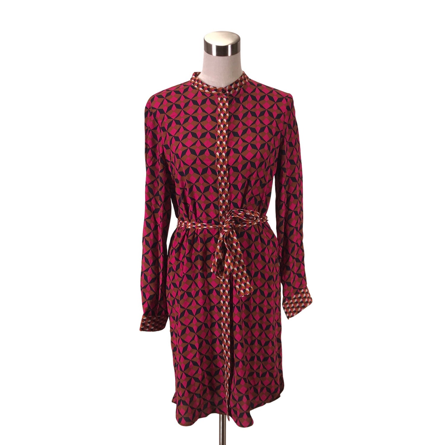  Mekko  Sifonkimekko, koko 40  Zara 