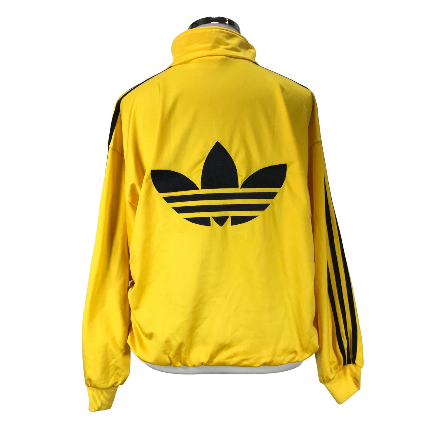  Urheilutakki  Verryttelytakki, koko 42  Adidas 