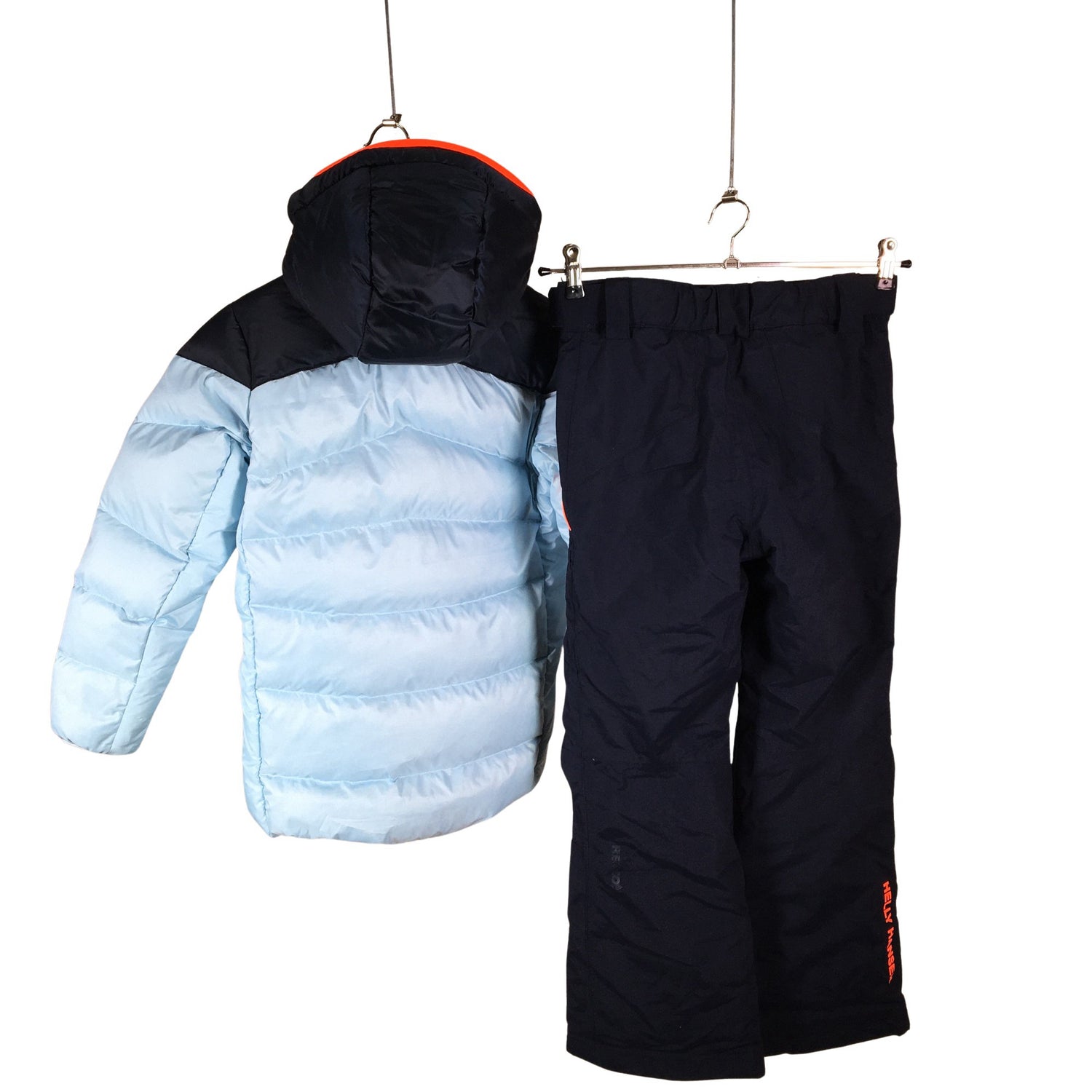  Toppa-asu  Toppa-asu, koko 134 - 140  Helly Hansen 
