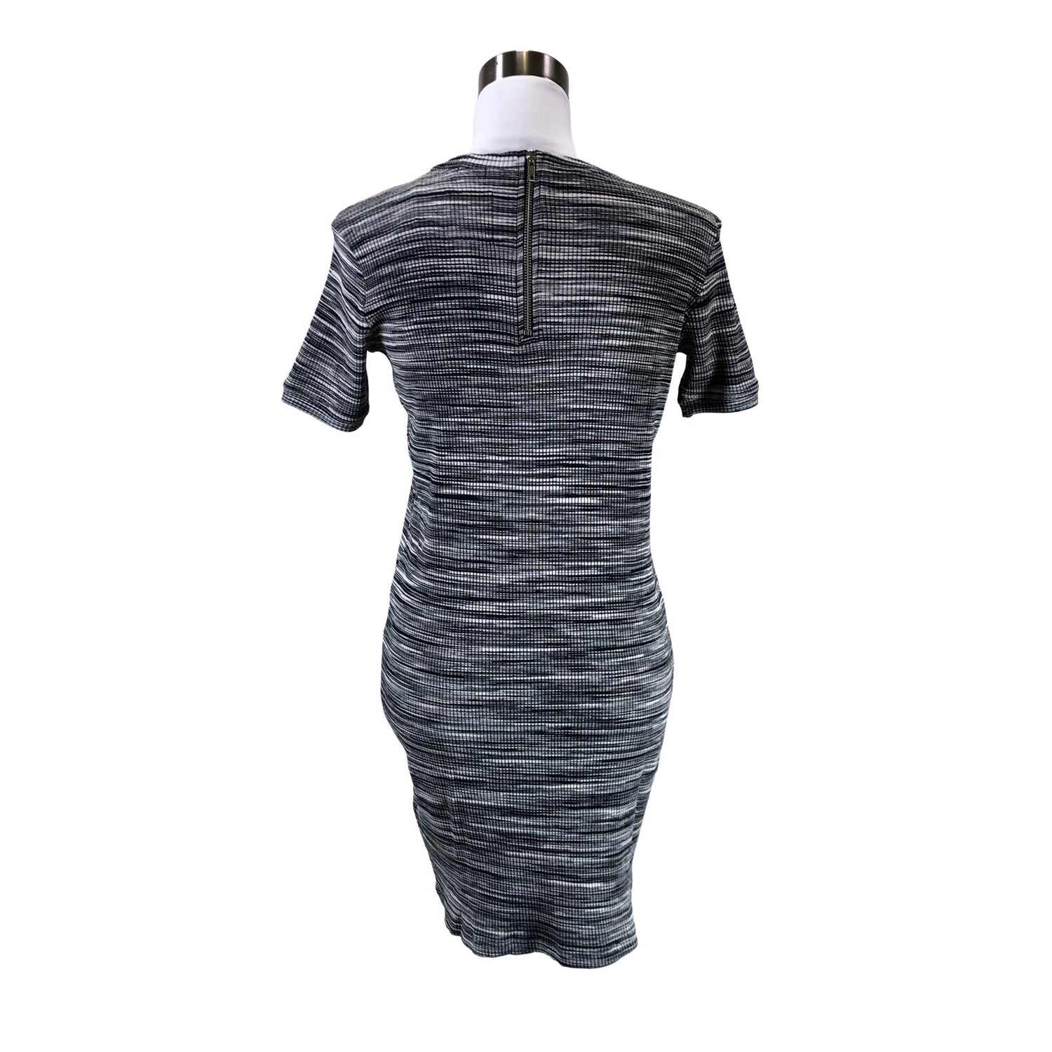  Mekko  Trikoomekko, koko 36  Superdry 