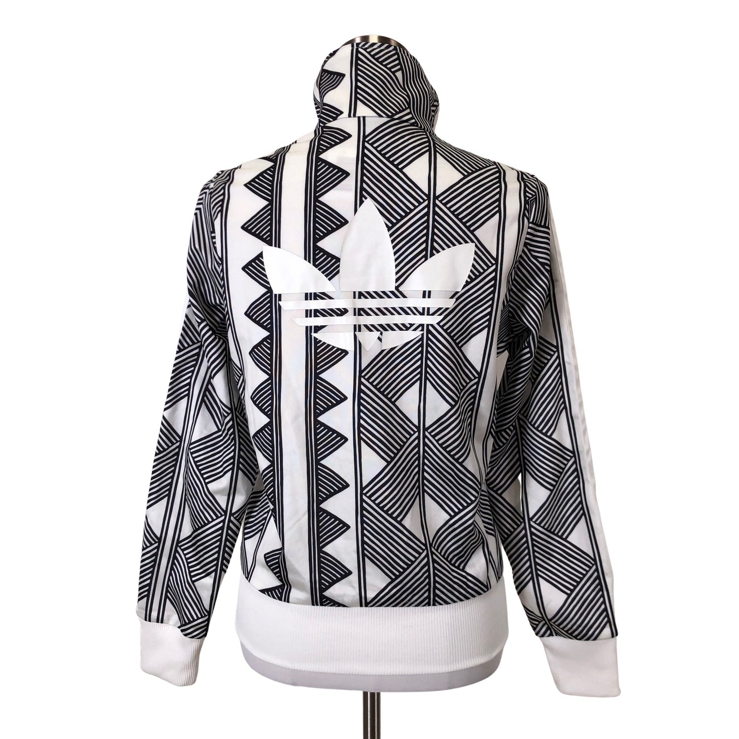  Urheilutakki  Verryttelytakki, koko 38  Adidas 