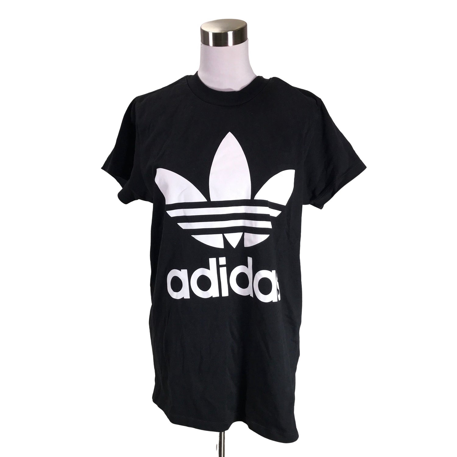  T-paita  T-paita, koko 36  Adidas 