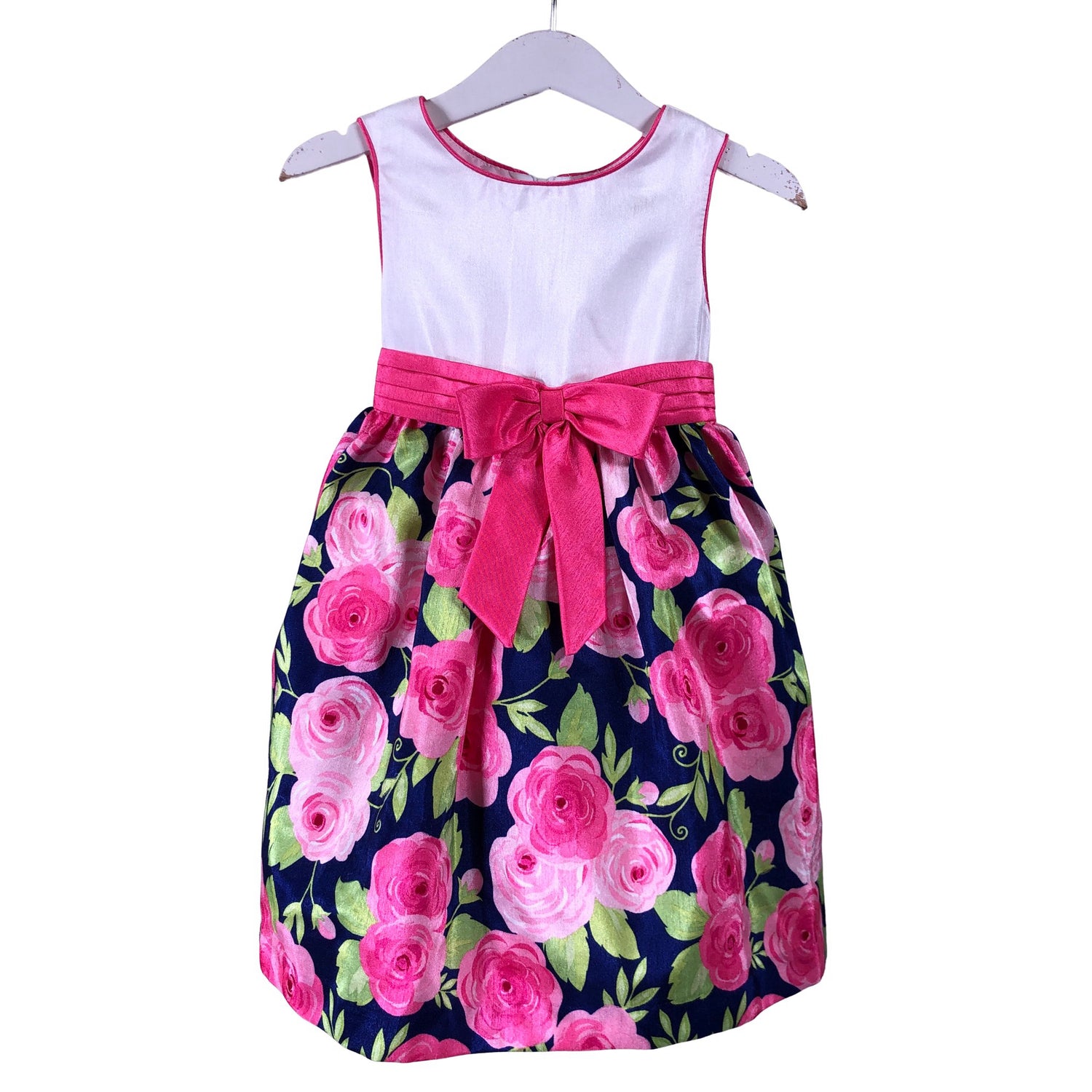 Juhlamekko  Juhlamekko, koko 98 - 104  American Princess 