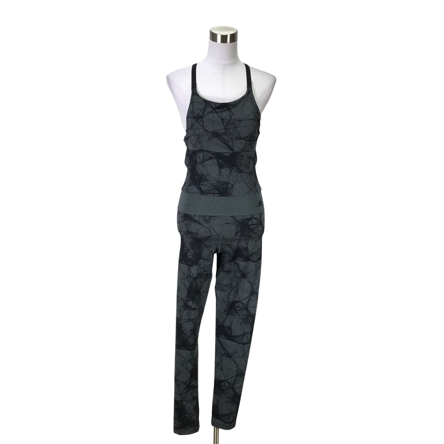  Haalarit  Haalarit, koko 34  Adidas 