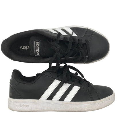 Unisex Adidas - Tennarit, koko 38 -  ()