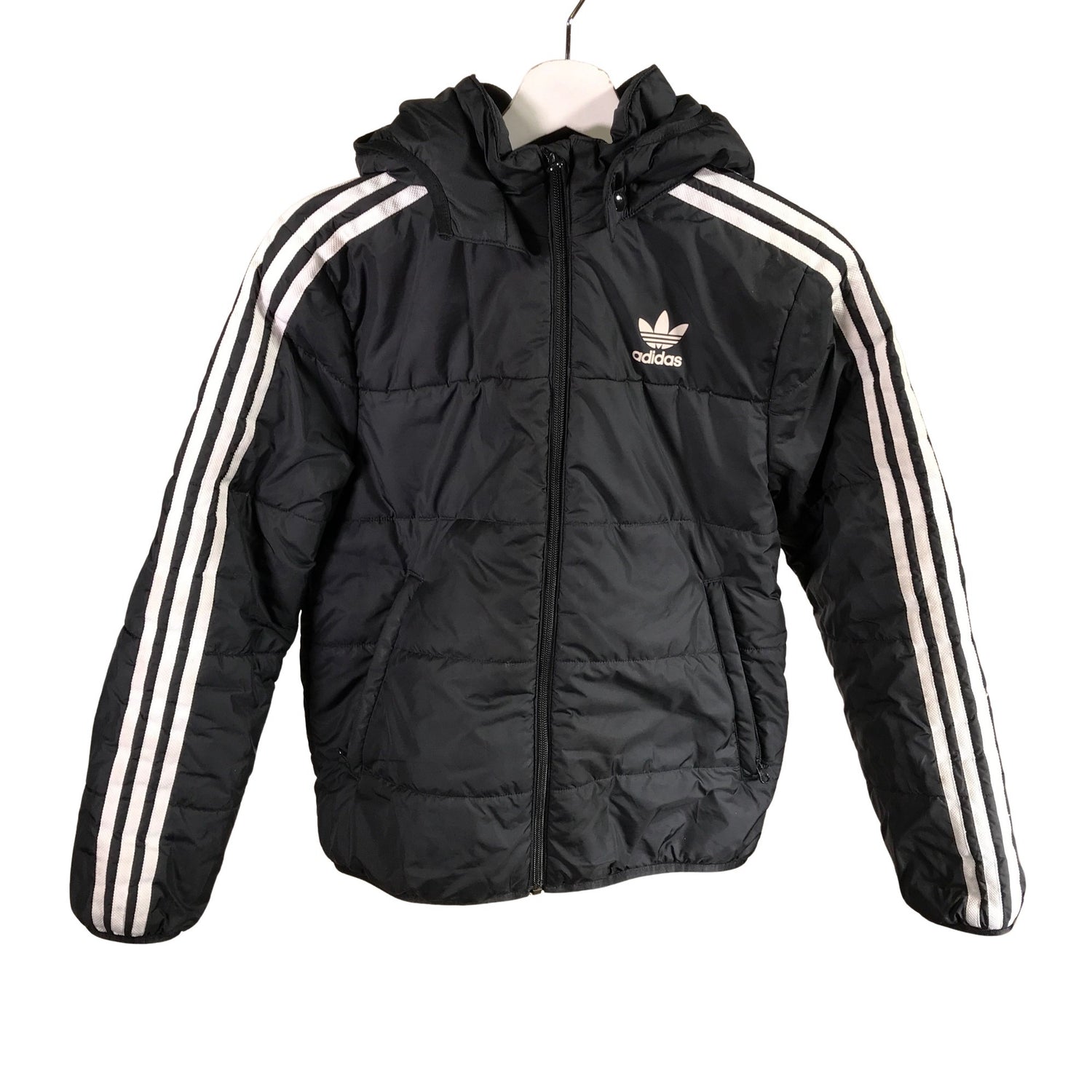  Toppatakki  Toppatakki, koko 146 - 152  Adidas 