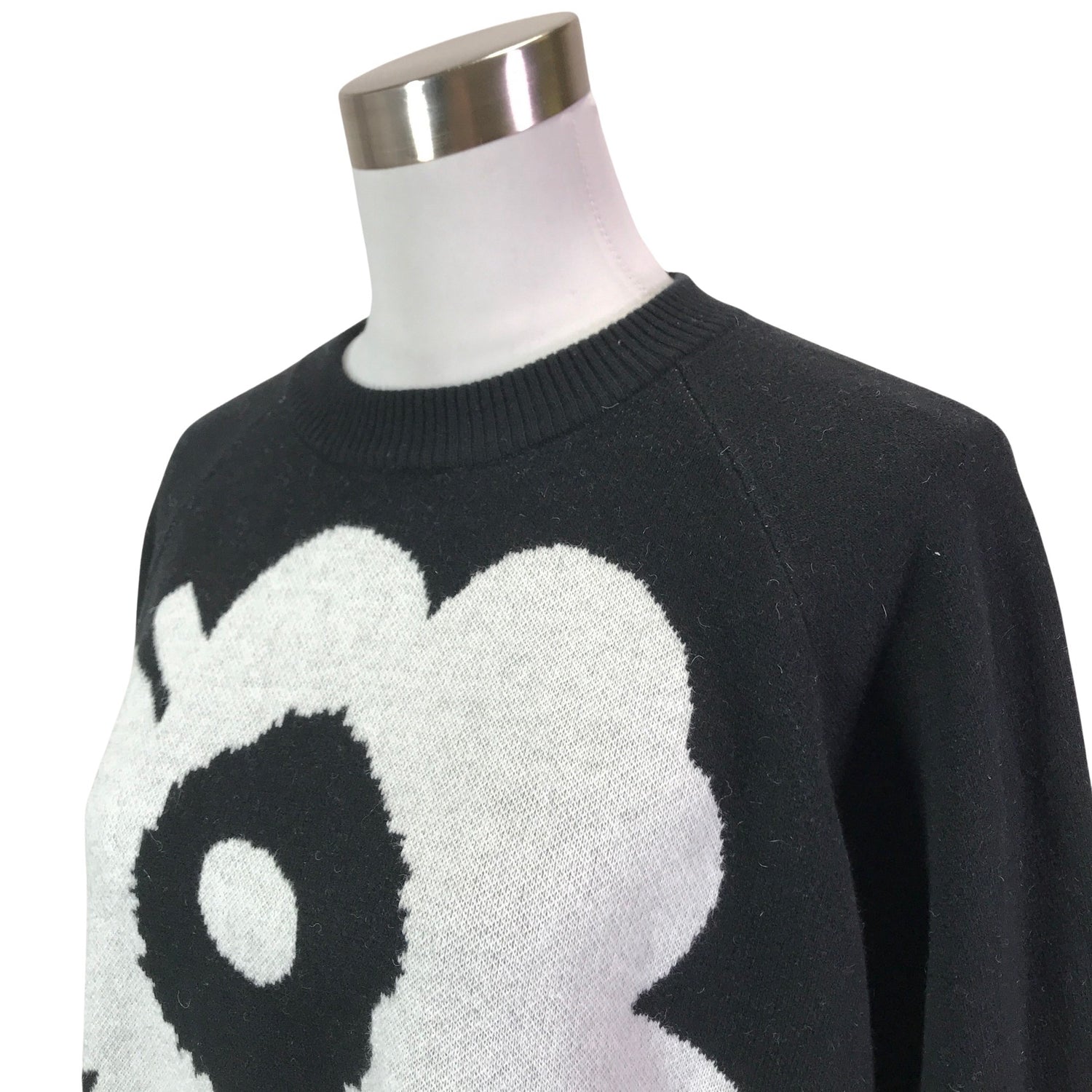  Neulepaita  Neulepaita, koko 38  Marimekko 