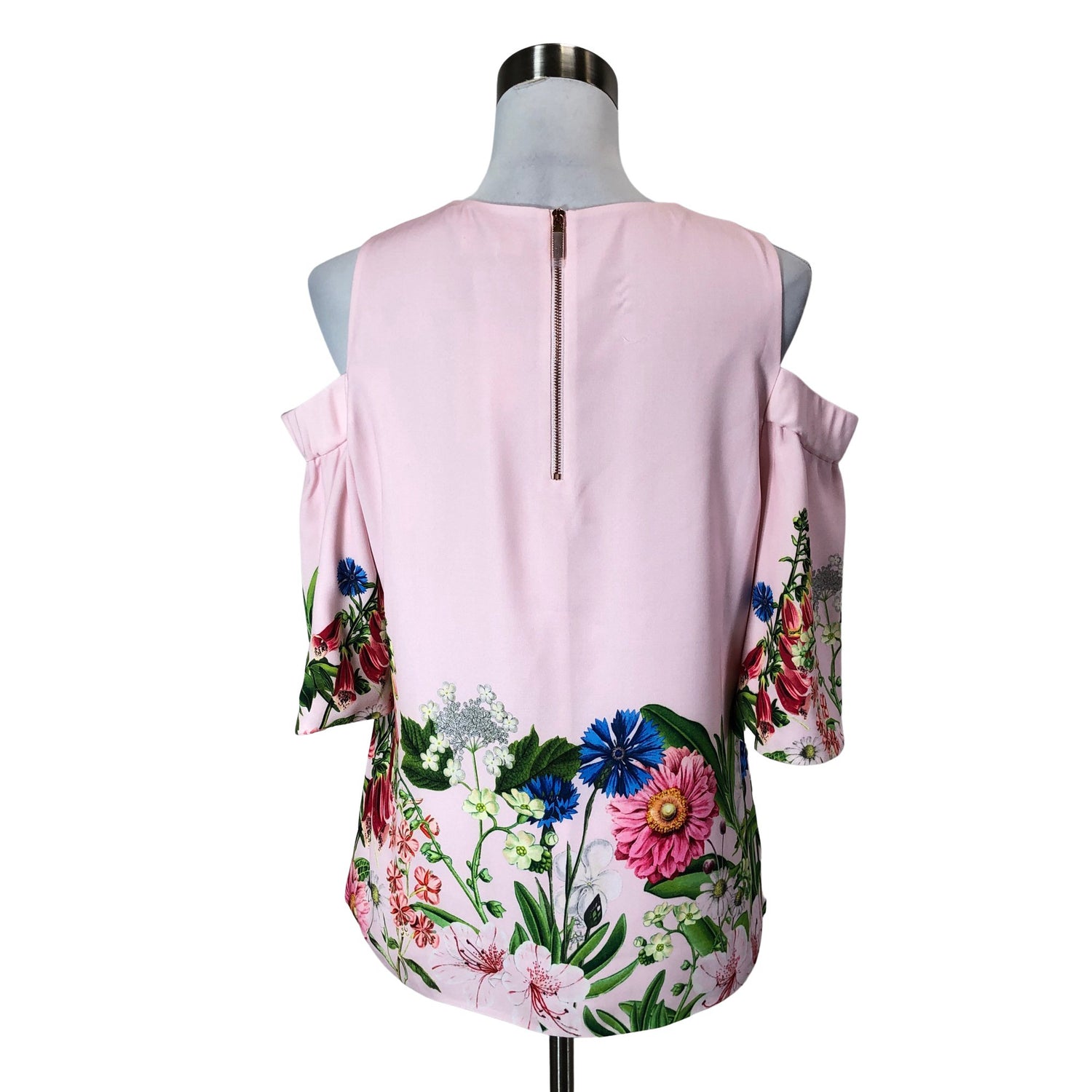  T-paita  Lyhythihainen pusero, koko 40  Ted Baker 