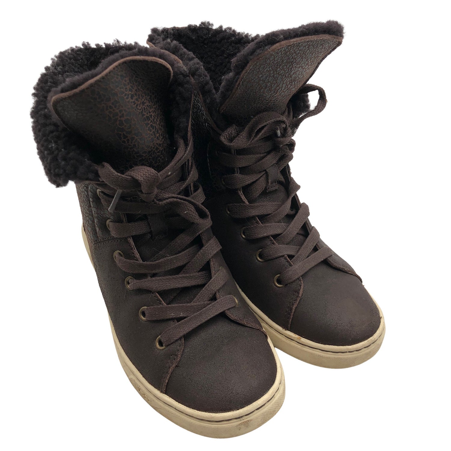 Tennarit  Tennarit, koko 36  Ugg 