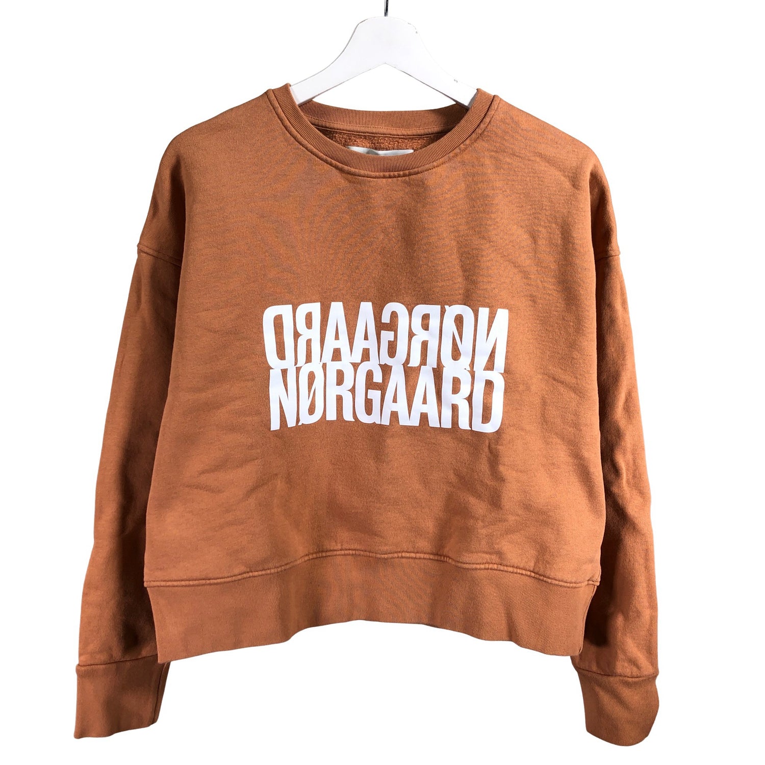  Paita  Collegepaita, koko 38  Mads Norgaard 
