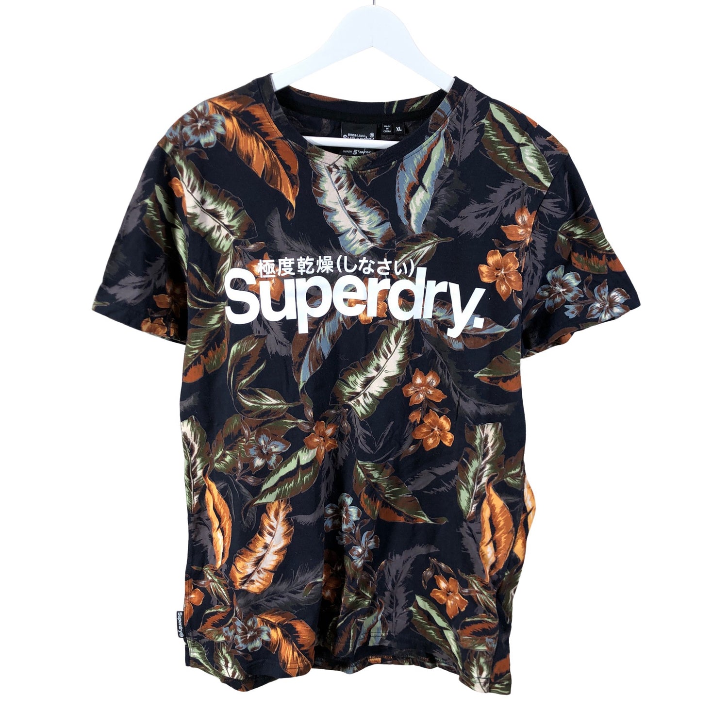  T-paita  T-paita, koko XL  Superdry 