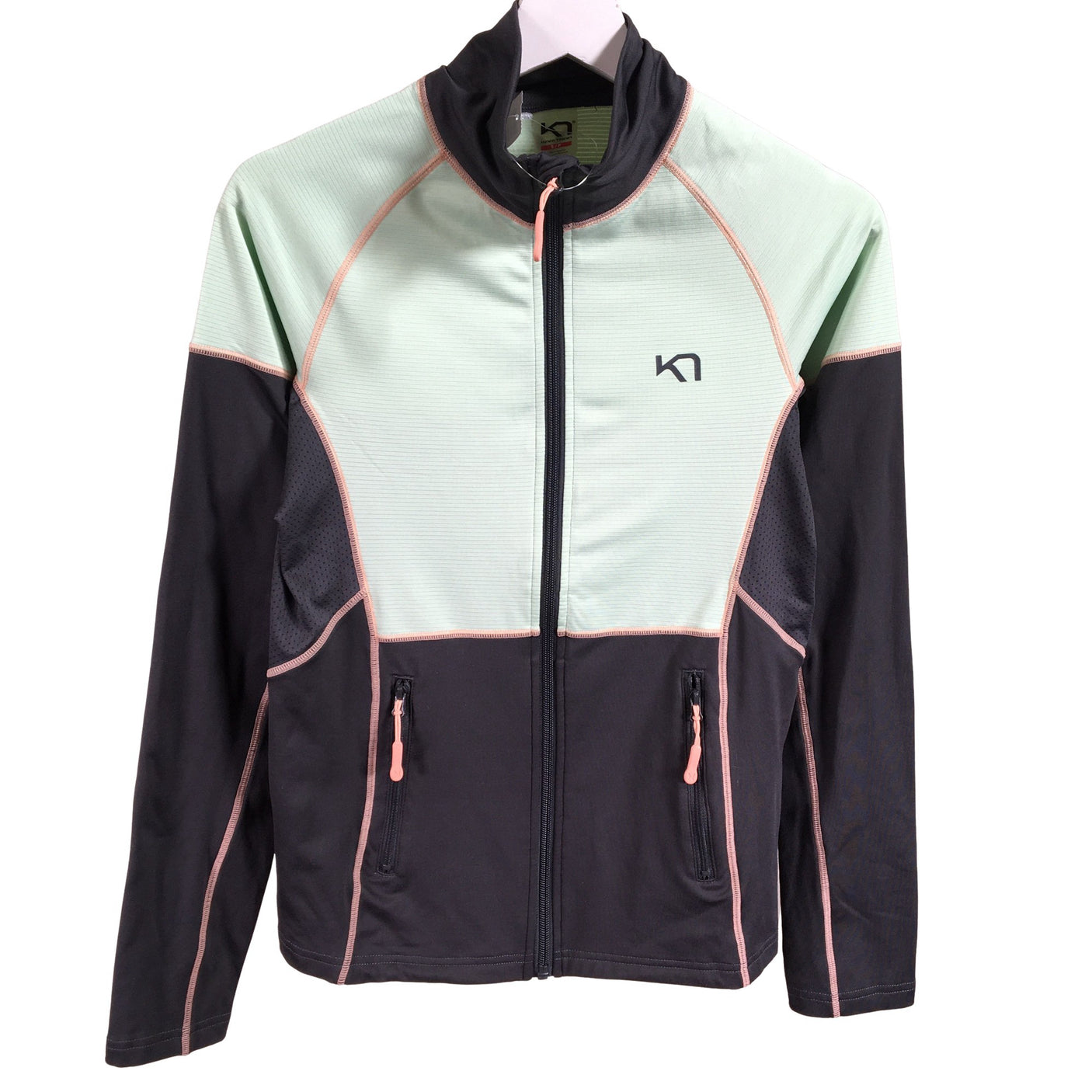 Urheilupaita, 
pitkät hihat, koko 36