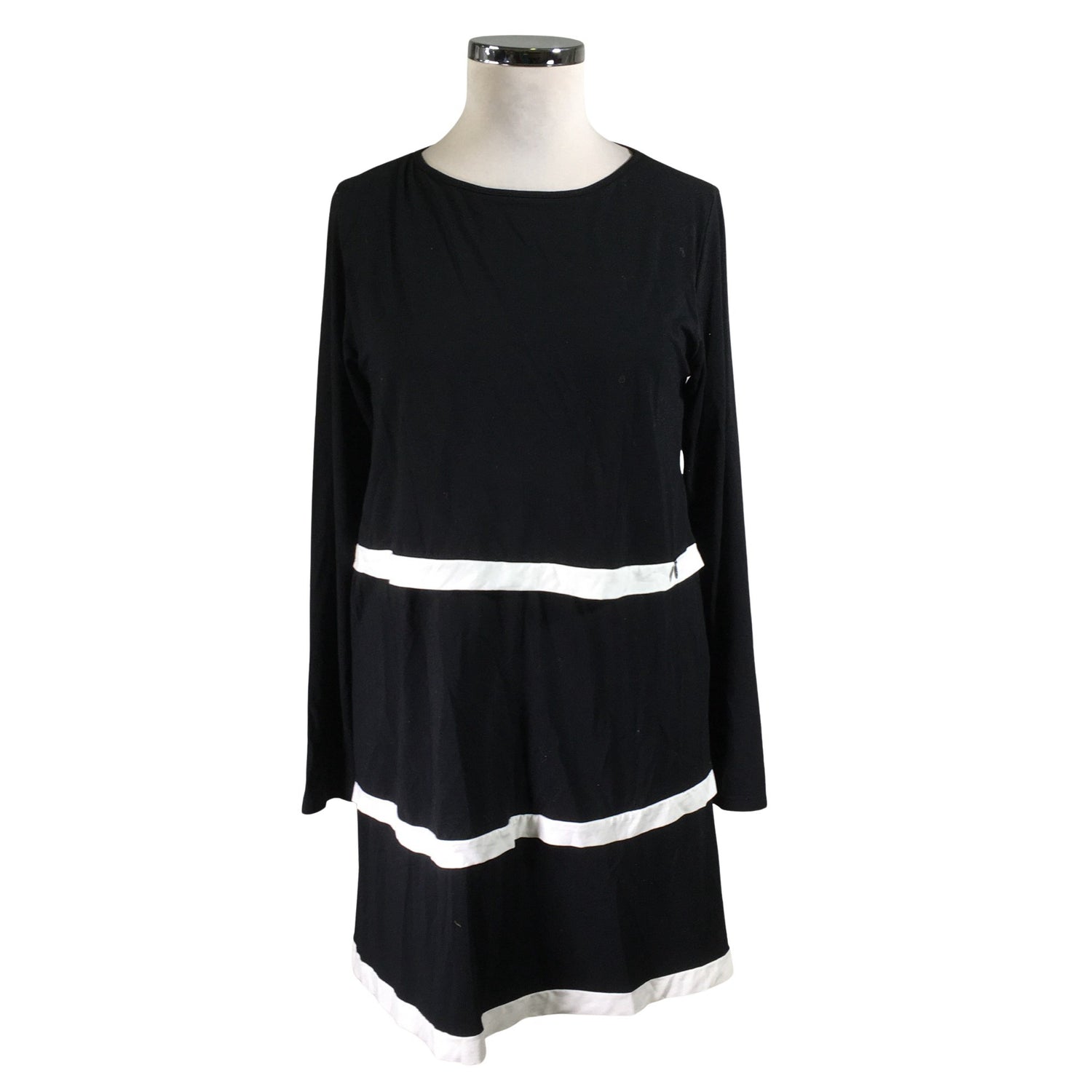  Mekko  Trikoomekko, koko 42  Alanred 