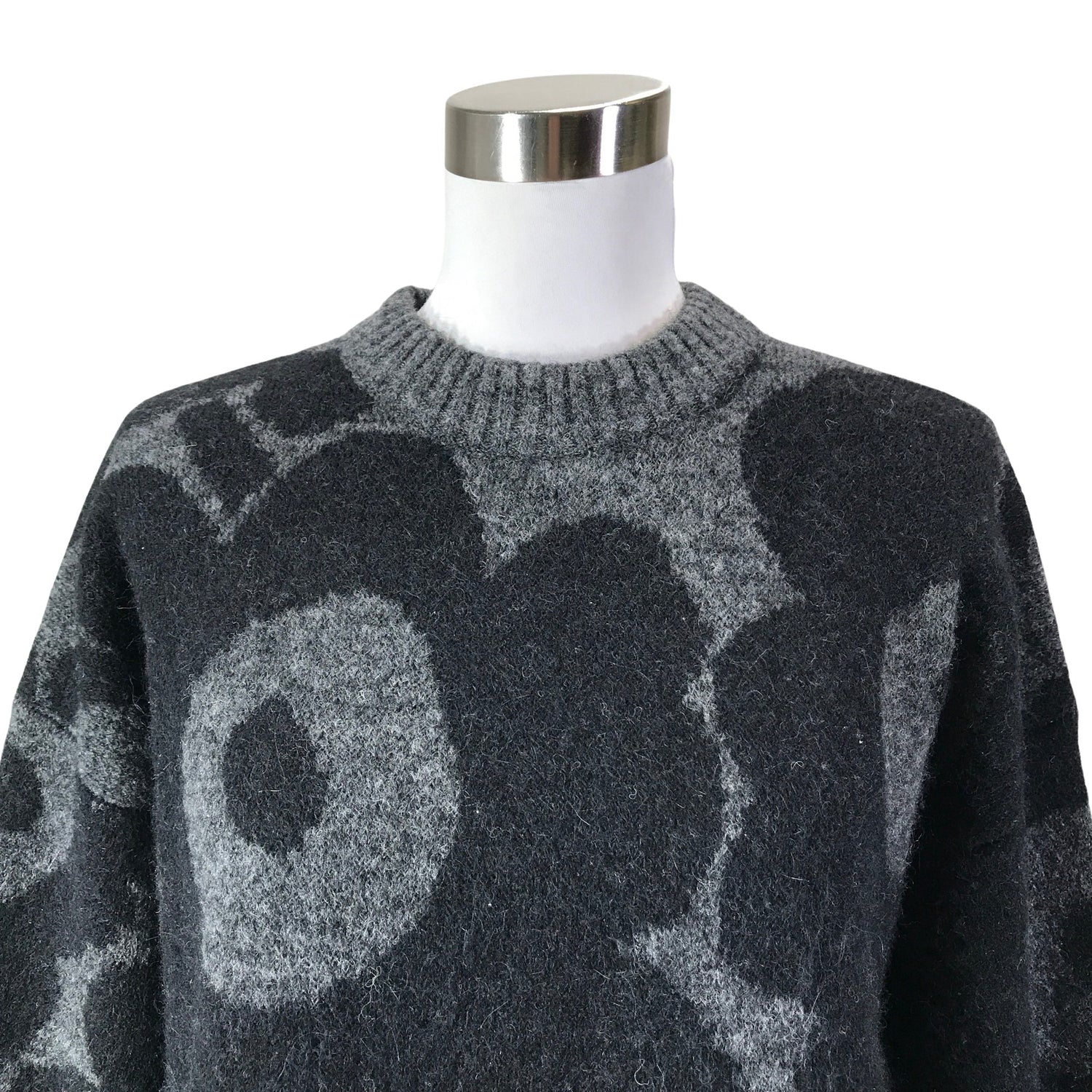  Neulepaita  Neulepaita, koko 34  Marimekko 
