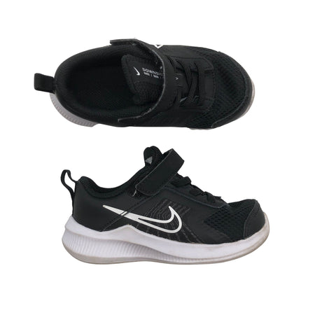 Unisex Nike - Lenkkarit, koko 25 -  ()