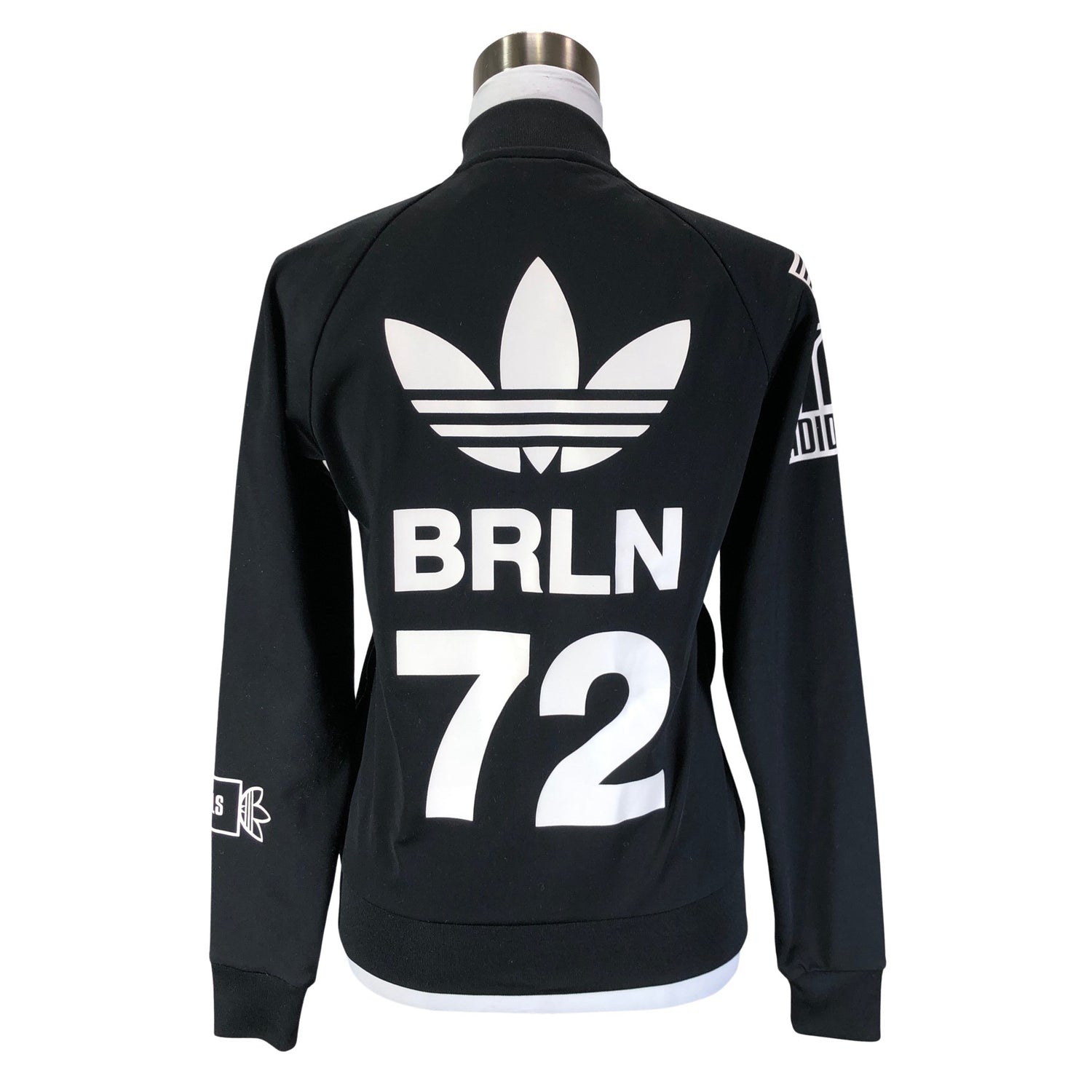  Urheilutakki  Verryttelytakki, koko 36  Adidas 