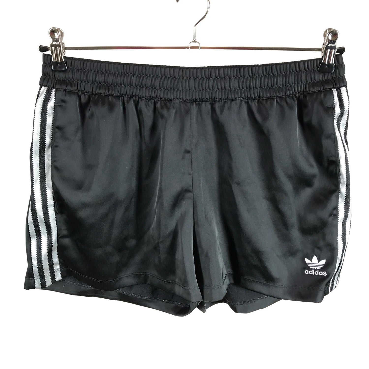  Shortsit  Shortsit, koko 40  Adidas 