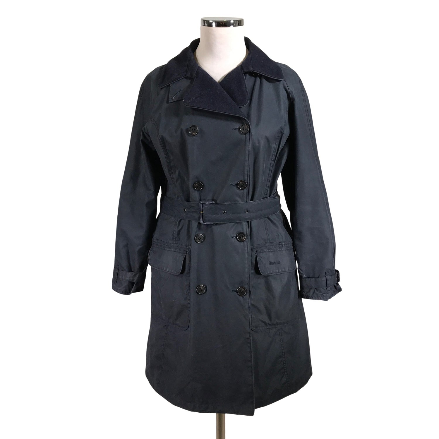  Välikausitakki  Trenssitakki, koko 44  Barbour 