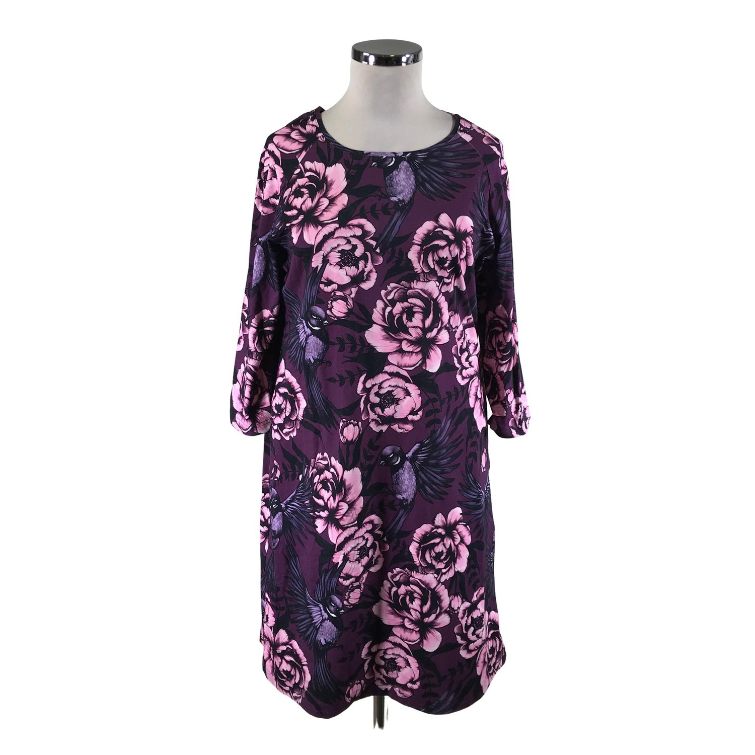  Mekko  Trikoomekko, koko 44  Ehta 