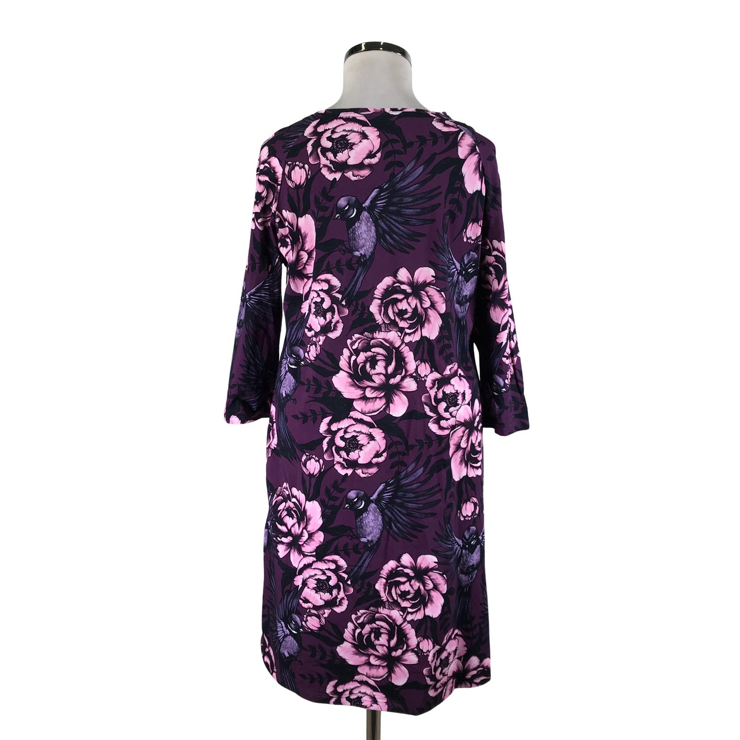  Mekko  Trikoomekko, koko 44  Ehta 