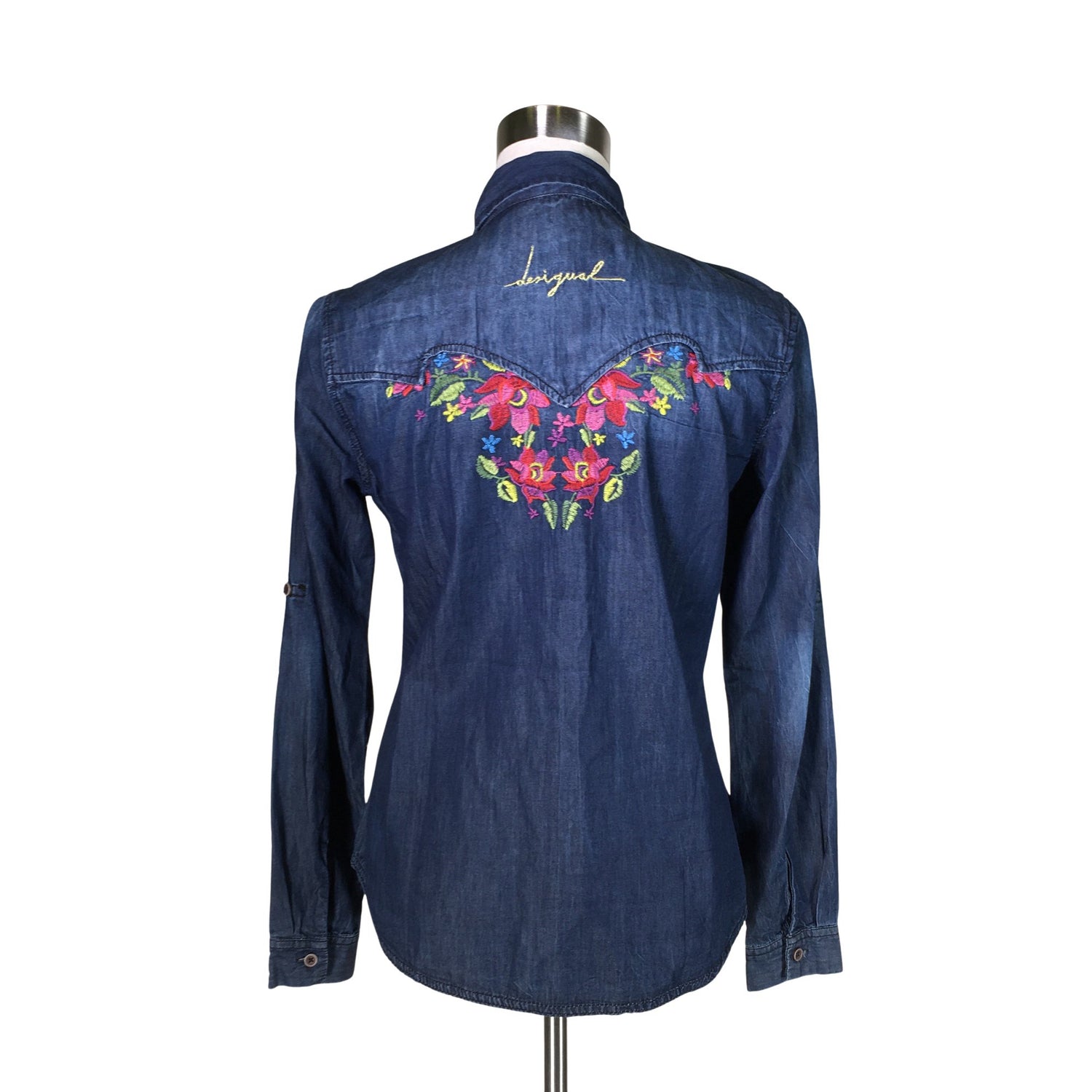  Kauluspaita  Farkkupaita, koko 36  Desigual 