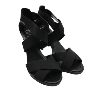 Korolliset sandaalit, koko 39