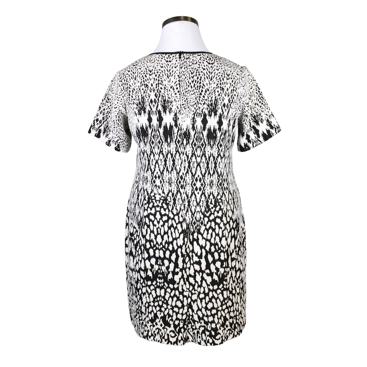  Mekko  Trikoomekko, koko 42  Voglia 