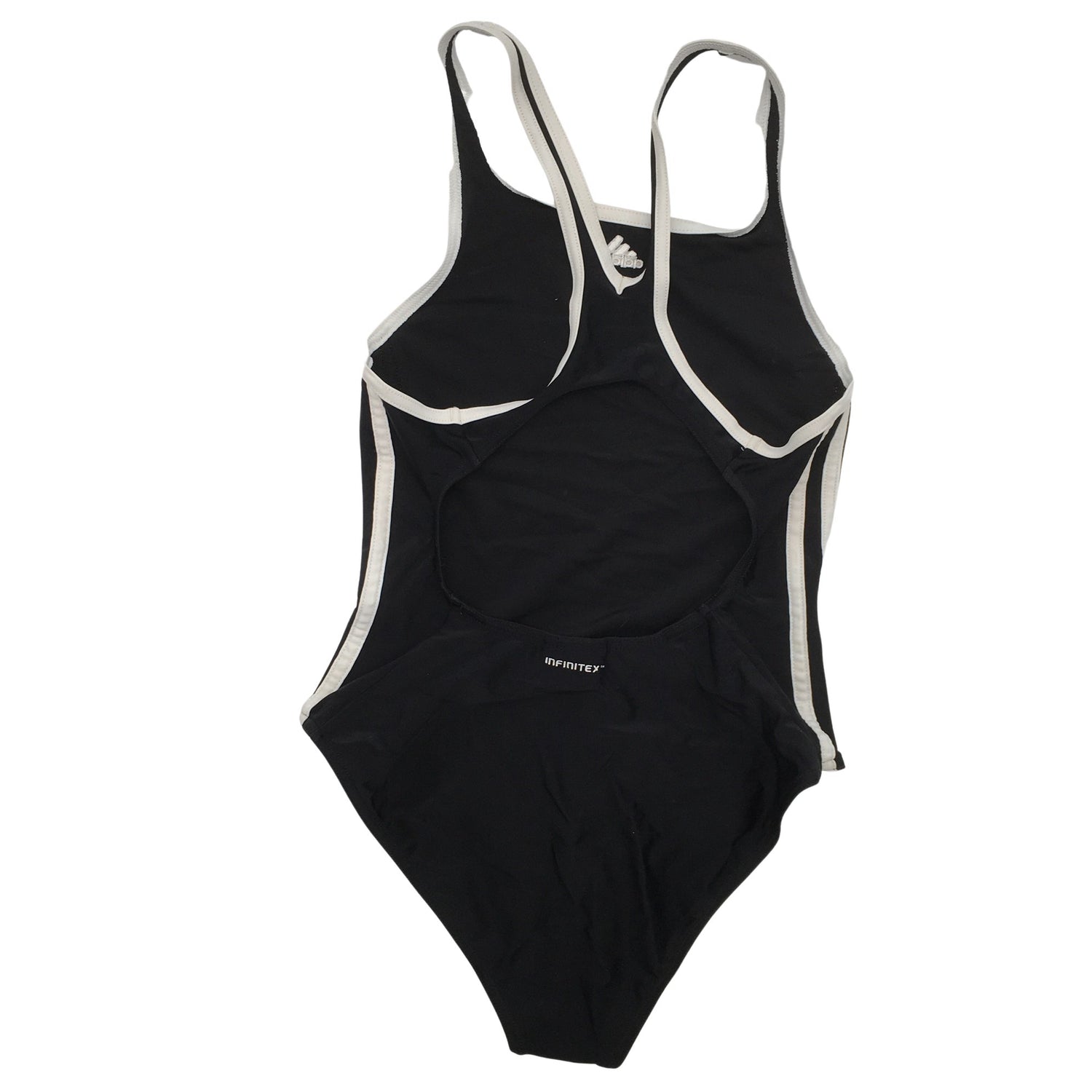  Uima-asu  Uimapuku, koko 146 - 152  Adidas 