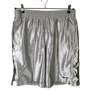 Urheilushortsit, koko L