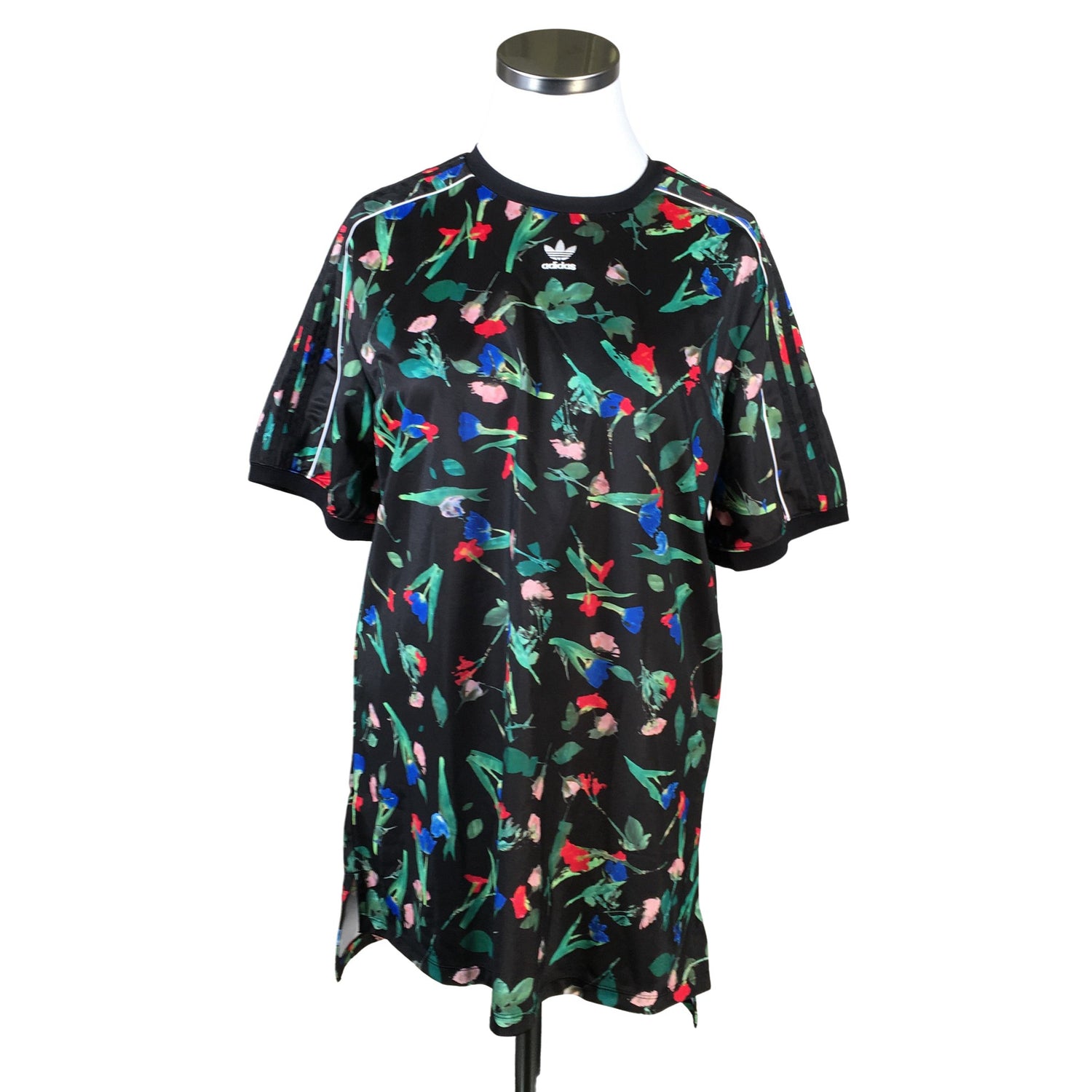  Mekko  Trikoomekko, koko 42  Adidas 
