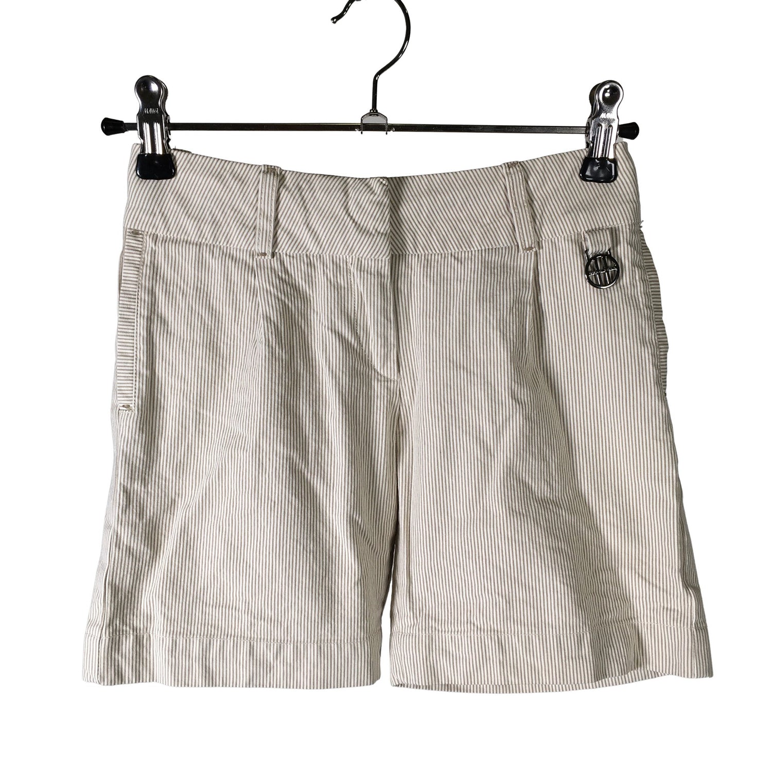 Shortsit  Shortsit, koko 128 - 134  Hugo Boss 
