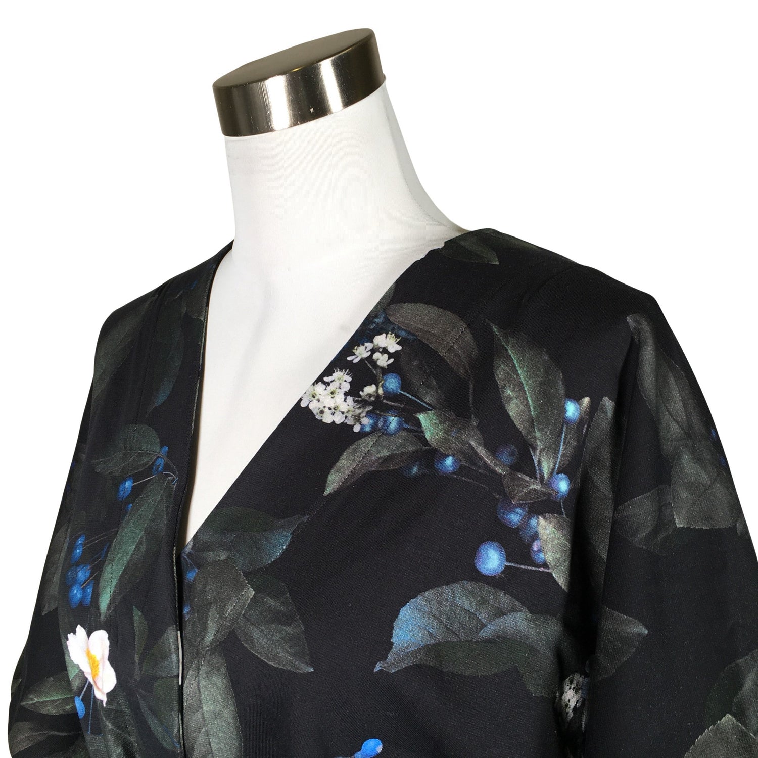  T-paita  Lyhythihainen pusero, koko 40  Uhana Design 