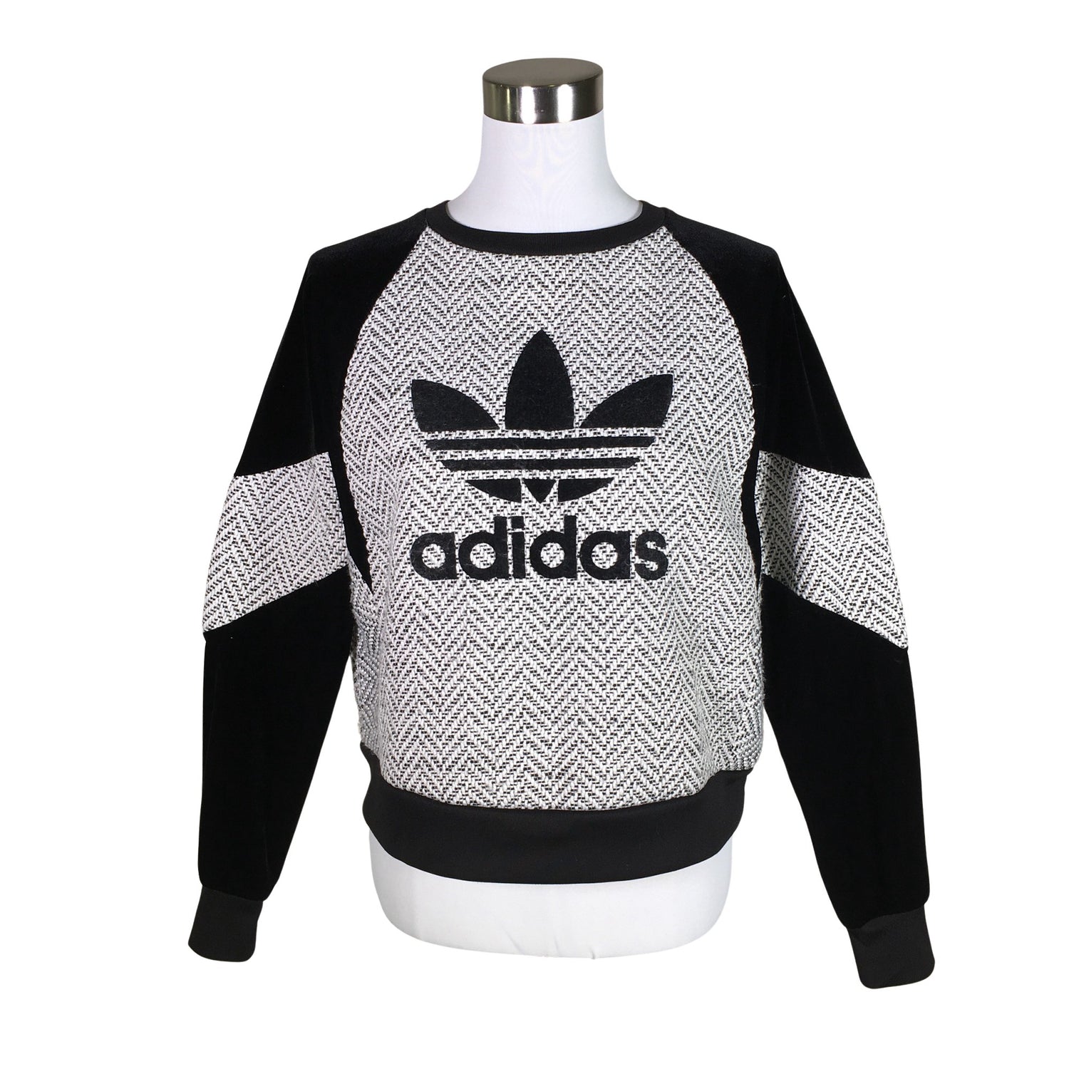  Paita  Collegepaita, koko 34  Adidas 