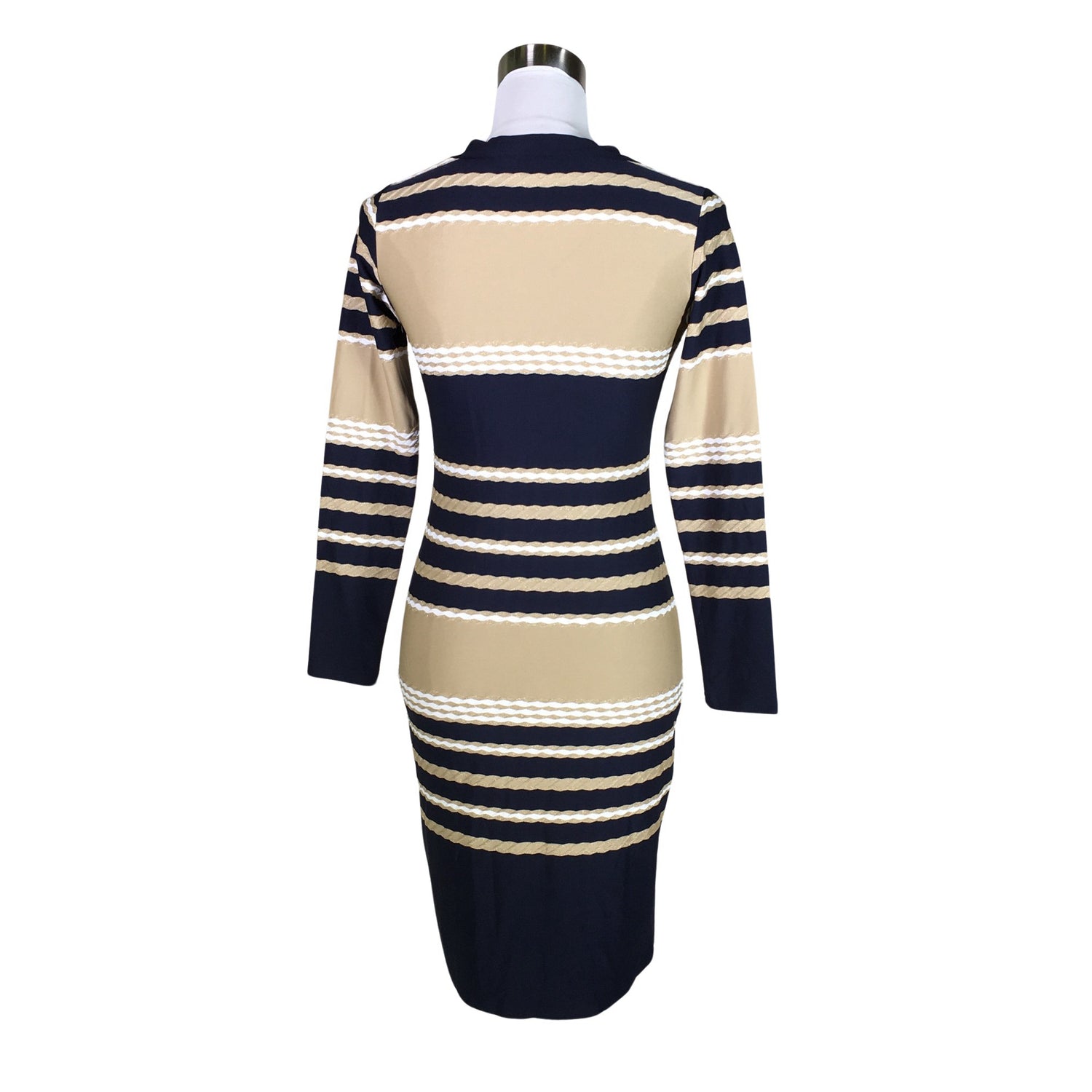  Mekko  Trikoomekko, koko 38  Chiara Forthi 