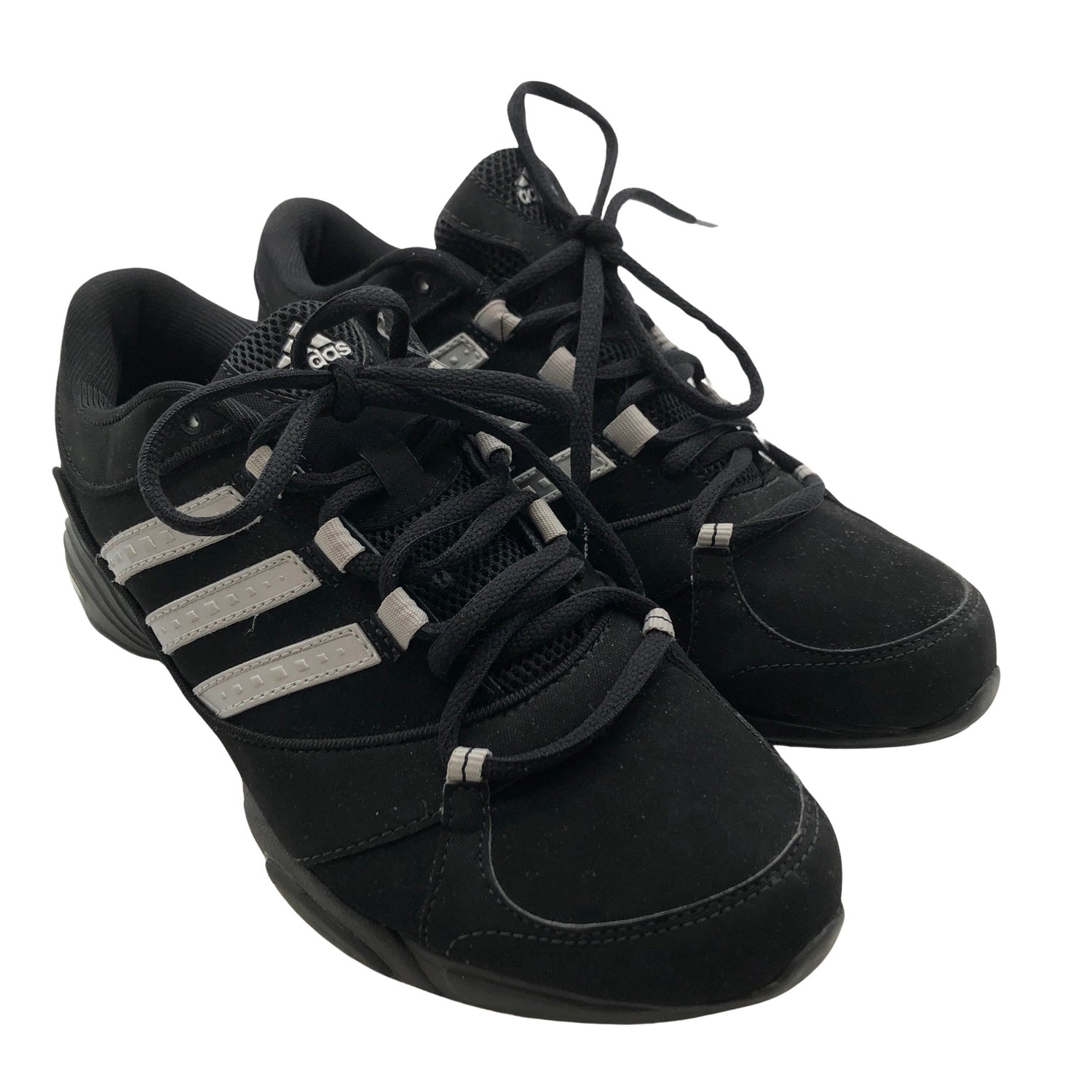  Sisäliikuntakengät  Sisäliikuntakengät, koko 41  Adidas 