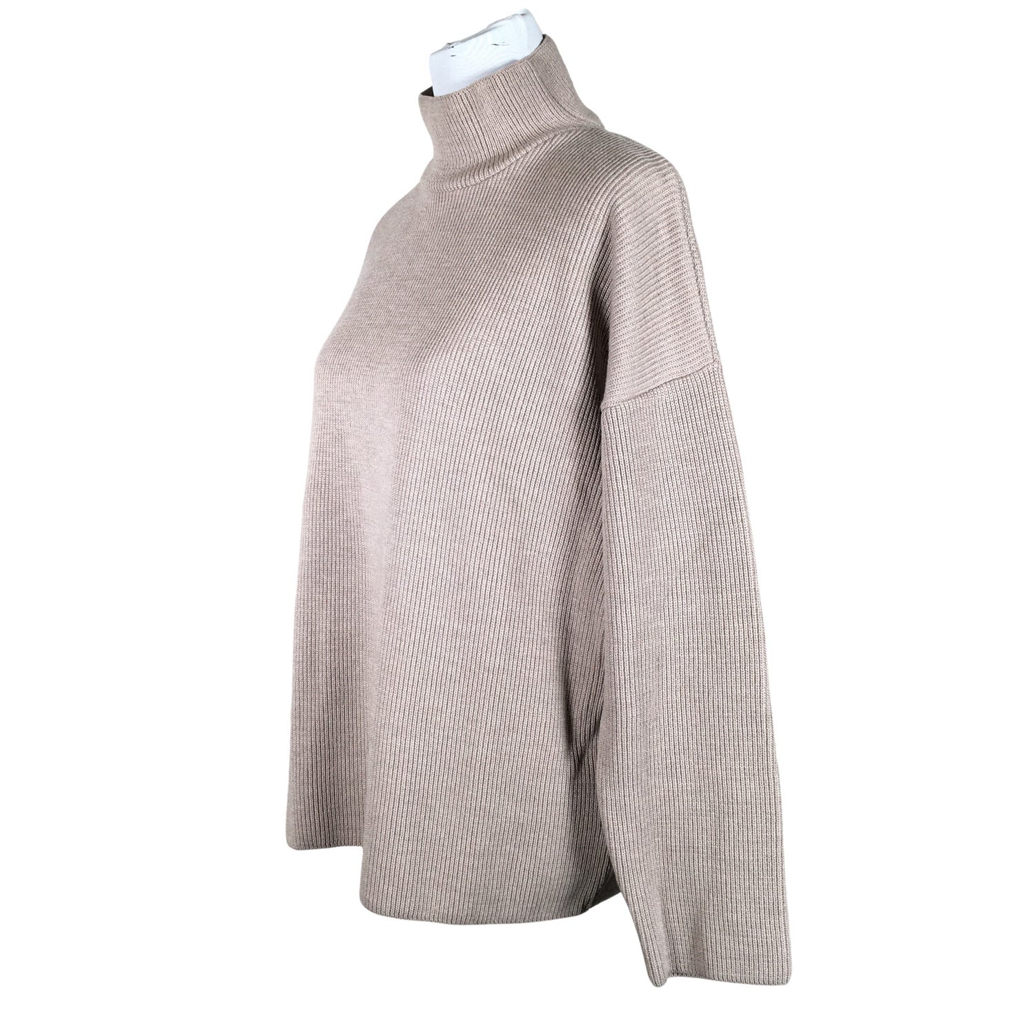  Neulepaita  Neulepaita, koko 40  Gauhar 