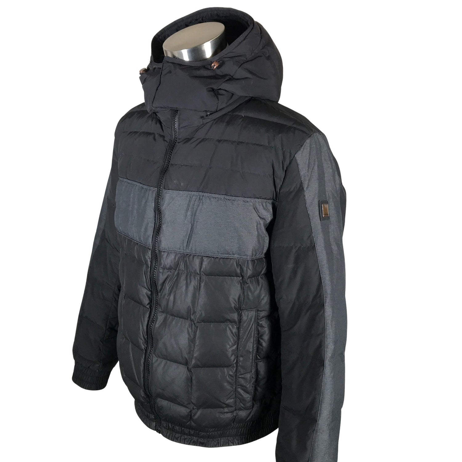  Toppatakki  Toppatakki, koko XL  Hugo Boss 