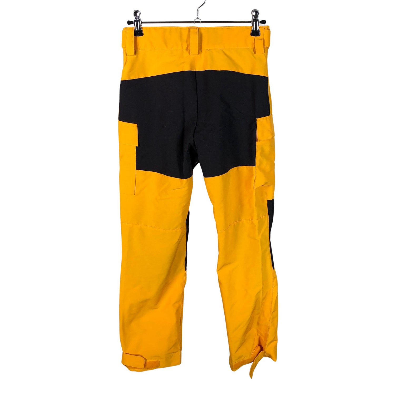  Ulkohousut  Ulkoiluhousut, koko 134 - 140  Helly Hansen 