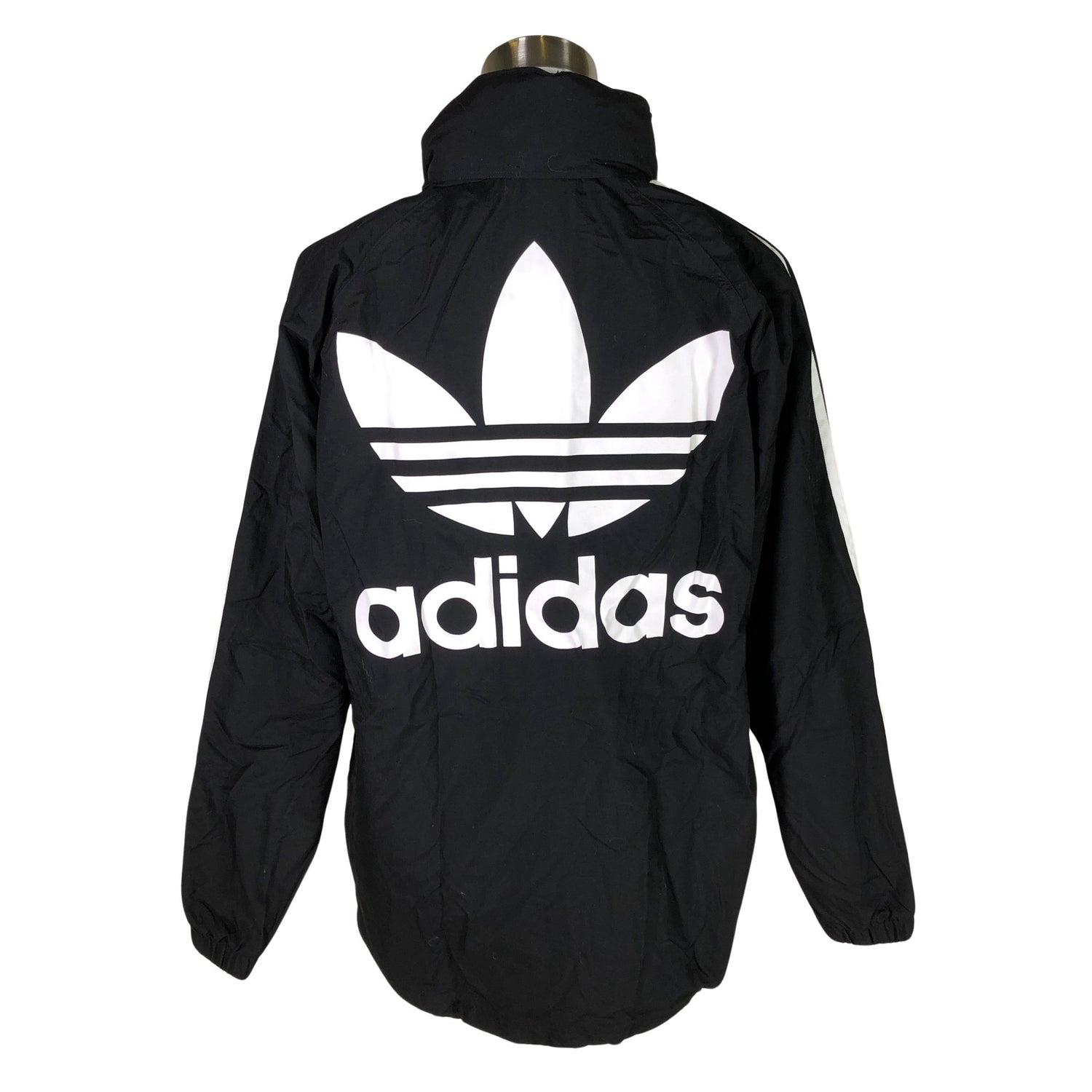  Urheilutakki  Ulkoilutakki, koko 32  Adidas 