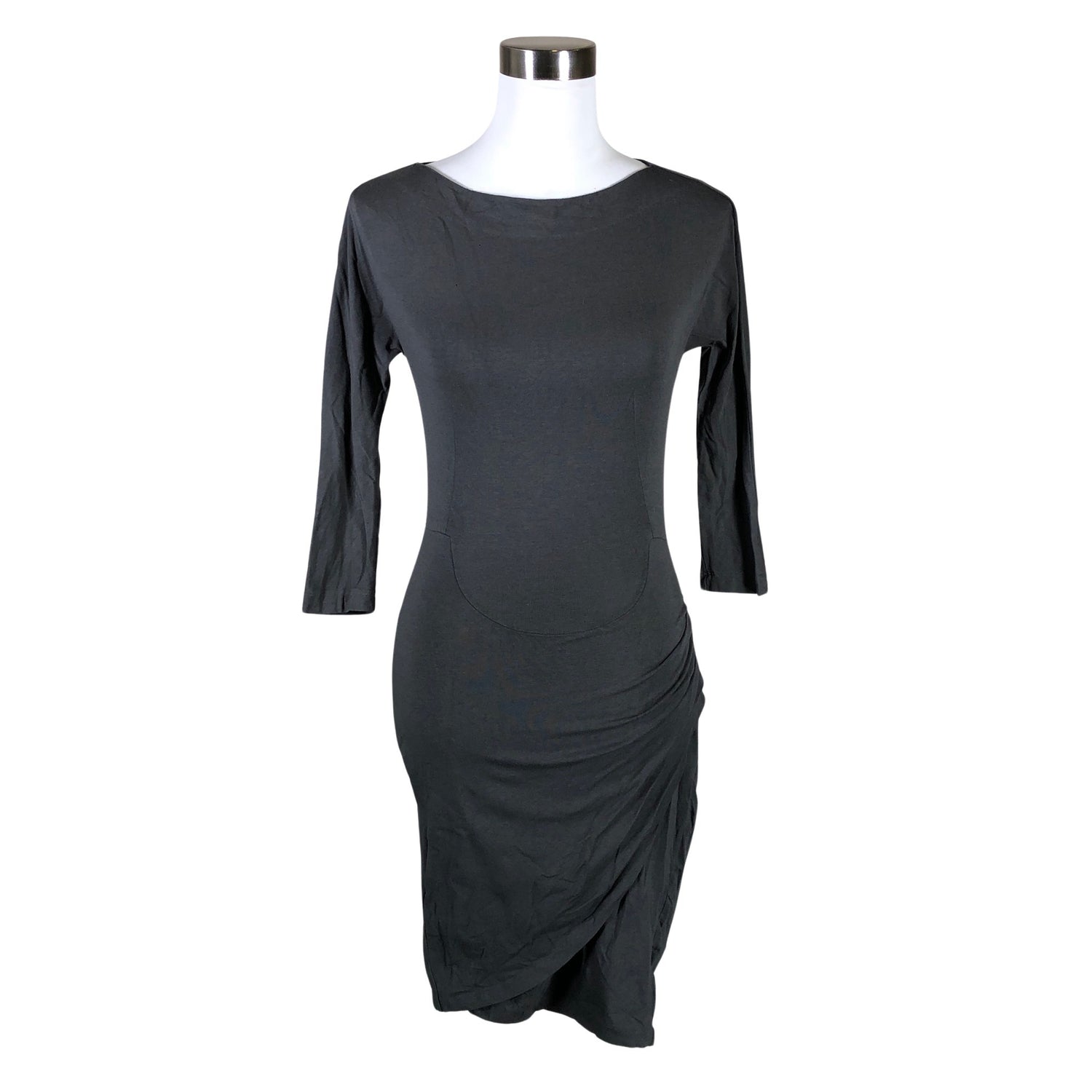  Mekko  Trikoomekko, koko 36  Carven 