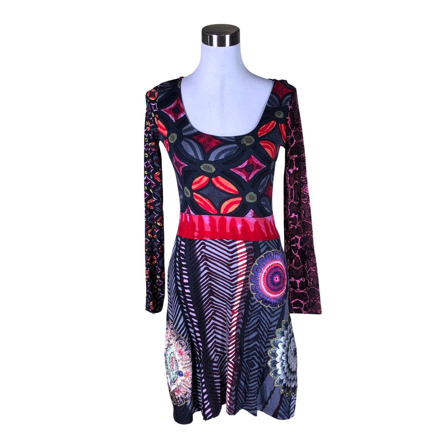  Mekko  Trikoomekko, koko 36  Desigual 