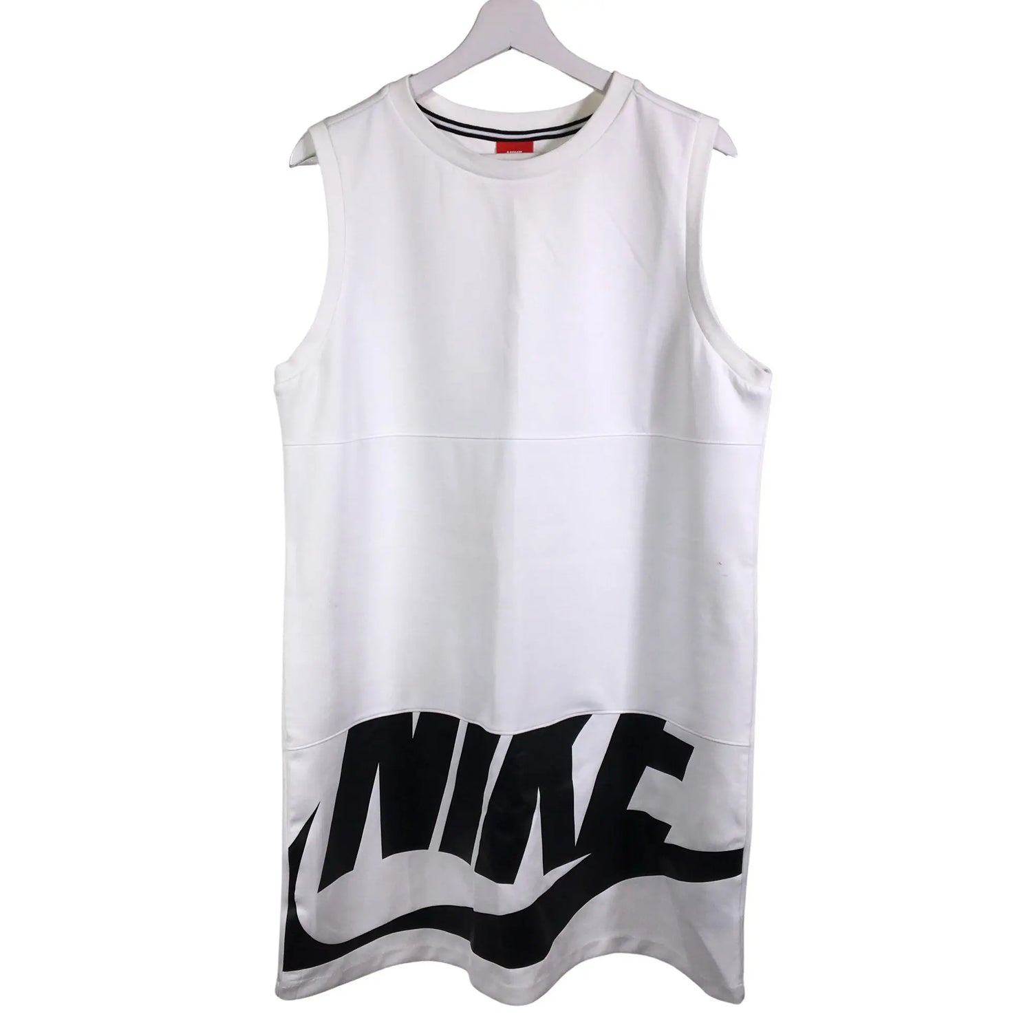 Trikoomekko, koko 40 Nike Mekko