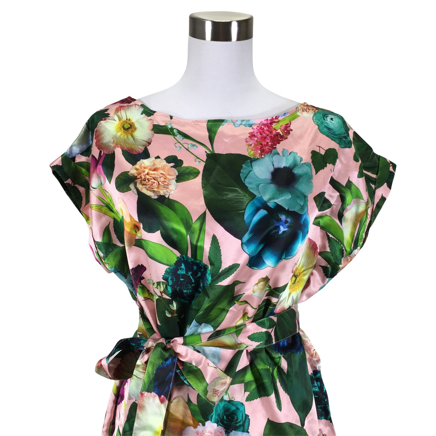  Mekko  Sifonkimekko, koko 38  Uhana Design 