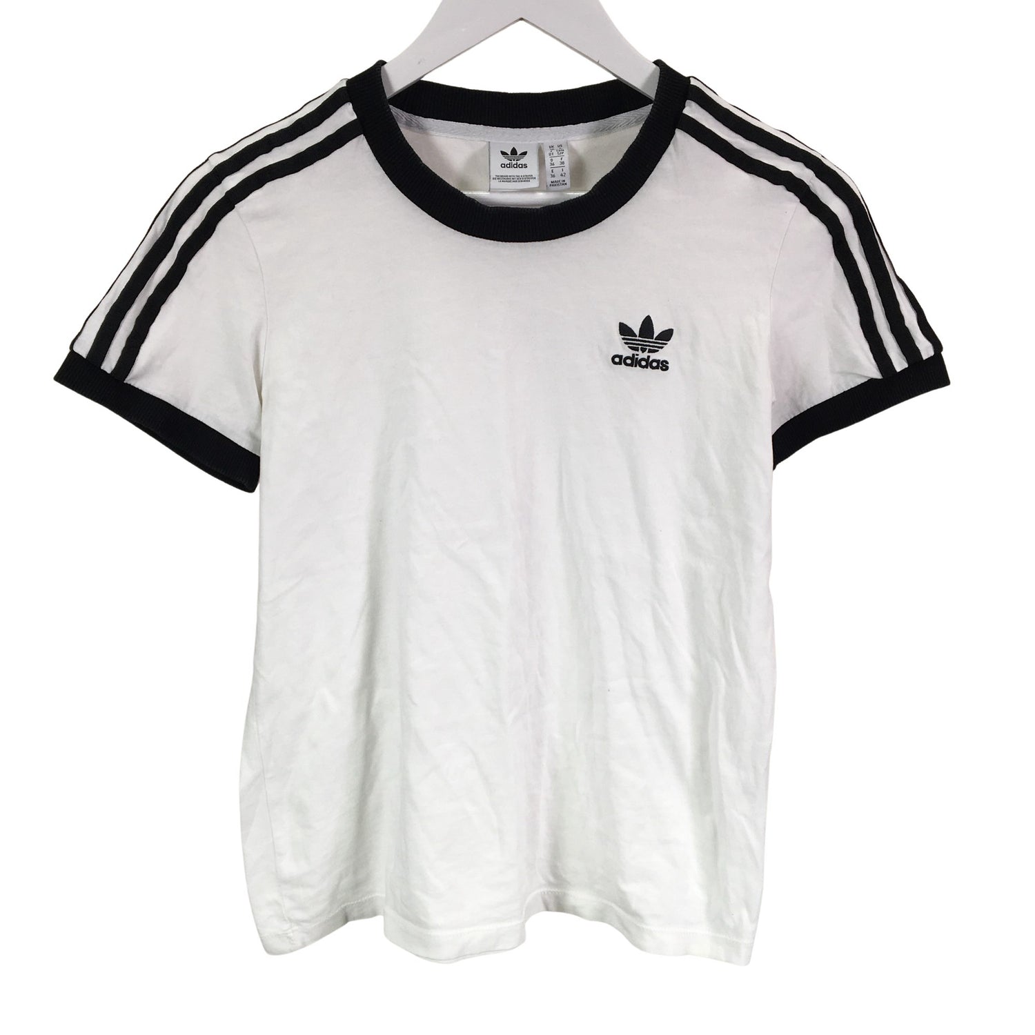  T-paita  T-paita, koko 36  Adidas 