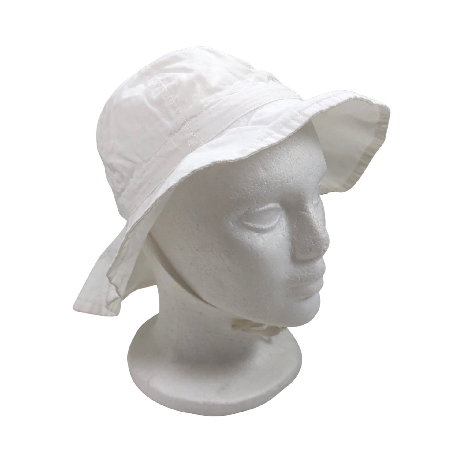  Hattu  Kesähattu, koko 44 - 46 cm  Polarn O. Pyret 