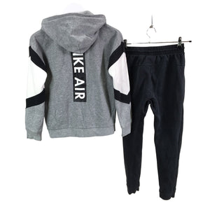 Collegeasu, koko 152 - 158