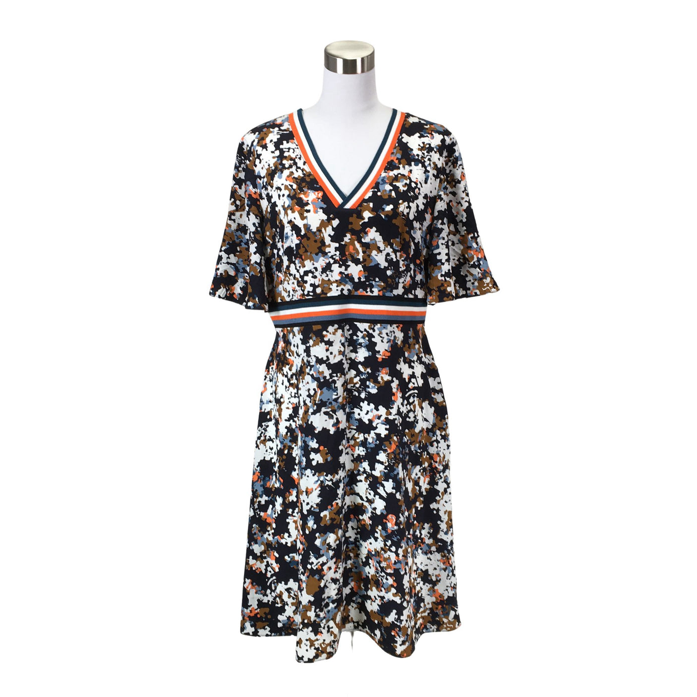 Unisex Hugo Boss - Sifonkimekko, koko 42 -  (1)